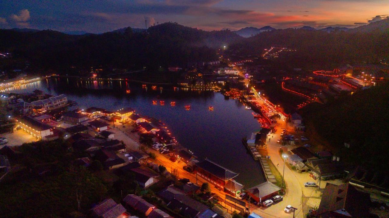 รักไทยโฮมสเตย์ Ban Rak Thai Экстерьер фото
